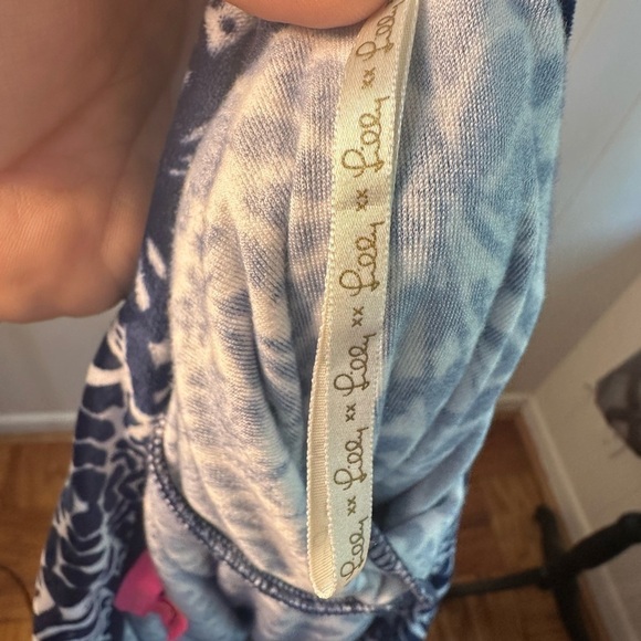 Lily Pulitzer Belinda Navy & White Velpur Women’s Off the Shoulder Blouse Size M - Picture 5 of 10